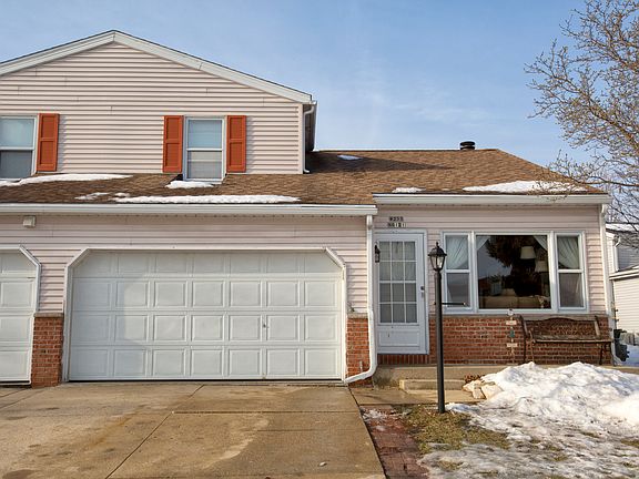 2nd image of W233N6121 Teakwood Ct
