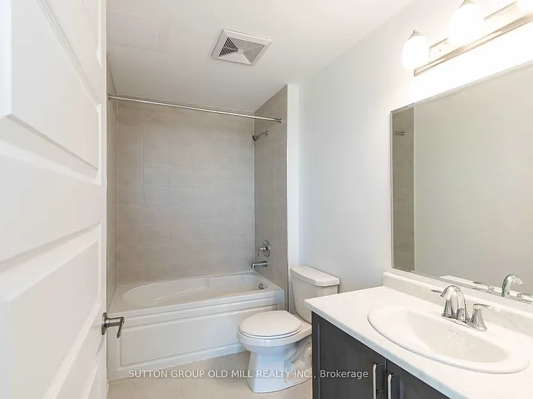 95 Dundas St W #307 — Photo 14