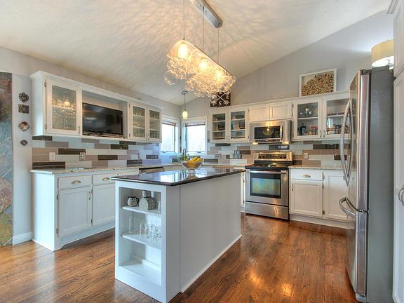 3rd image of 15860 Lithium St NW