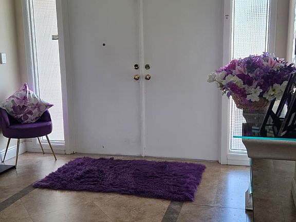 5th image of 4705 Holly Dr