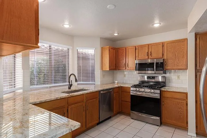 1326 W Clear Spring Dr — Photo 11
