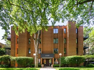 2320 Central St APT 102, Evanston, IL 60201