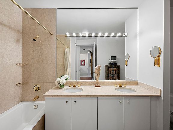 4th image of 1965 Broadway APT 23C