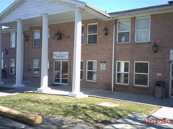 3rd image of 5925 N Main St APT G