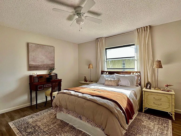 1535 Ultramarine Ln — Photo 20