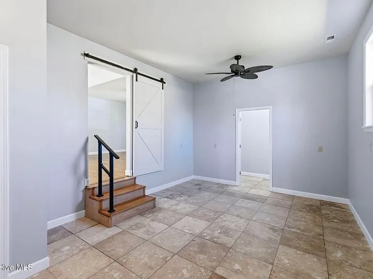 5017 Ilex Dr — Photo 10