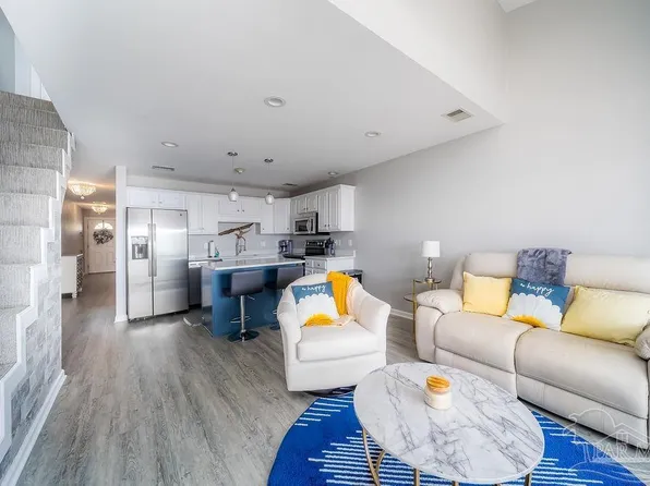 5539 Soundside Dr APT C, Gulf Breeze, FL 32563