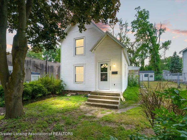 625 W Jefferson St, Grand Ledge, MI 48837