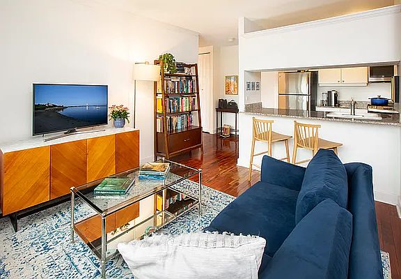 2nd image of 1965 Broadway APT 9J