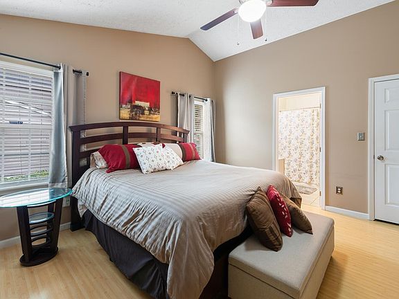 4th image of 6900 Glenroy Ct