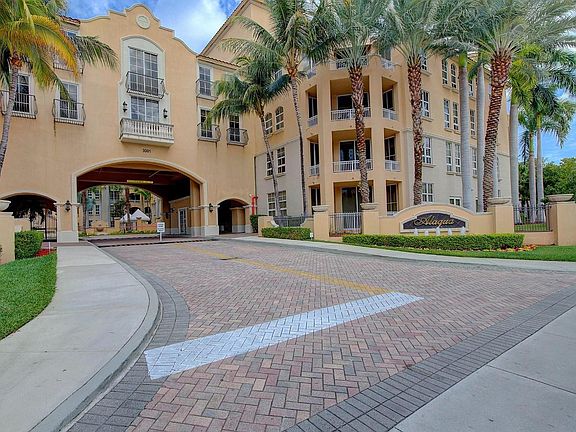 2nd image of 3001 NE 185th St #2