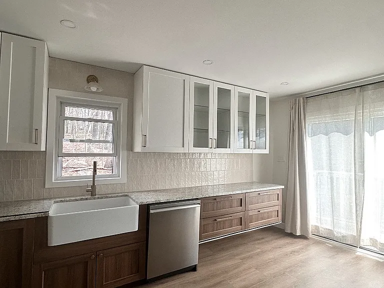 58 Mark Dr — Photo 11