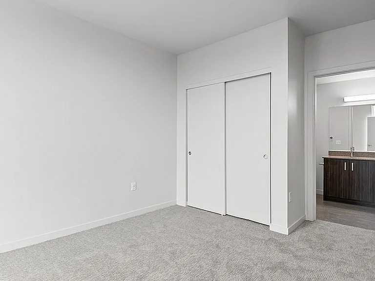 Tanner Flats Apartments — Photo 18