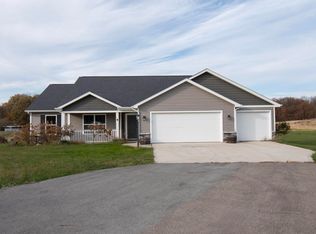 429 E Waits Rd, Kendallville, IN 46755
