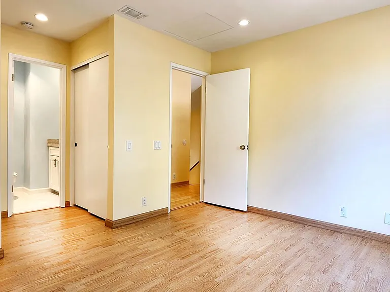 3676 Constellation Rd — Photo 22
