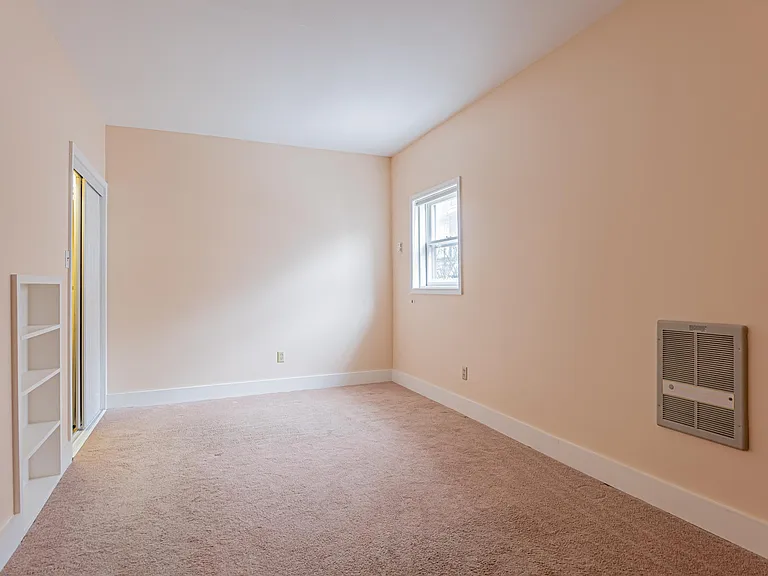 15 Ravine St — Photo 13