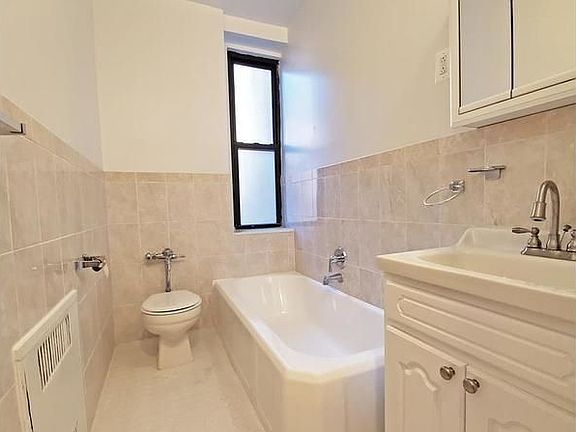 4th image of 10915 Queens Blvd APT 1A