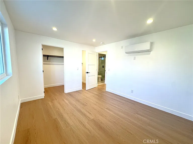 6860 Aura Ave — Photo 12