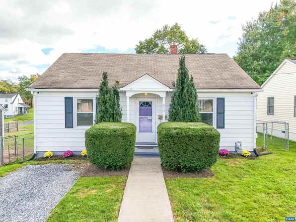 654 King Ave, Waynesboro, VA 22980