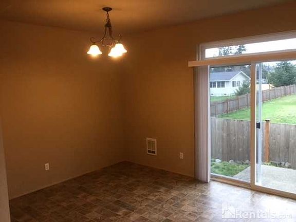4th image of 2116 182nd Street Ct E