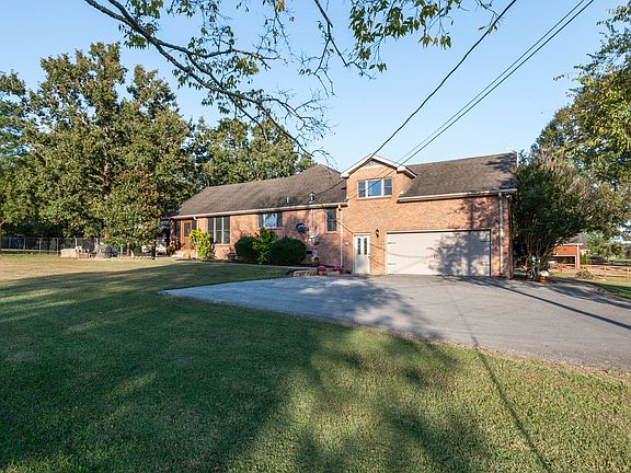 2nd image of 301 Karlee Dr