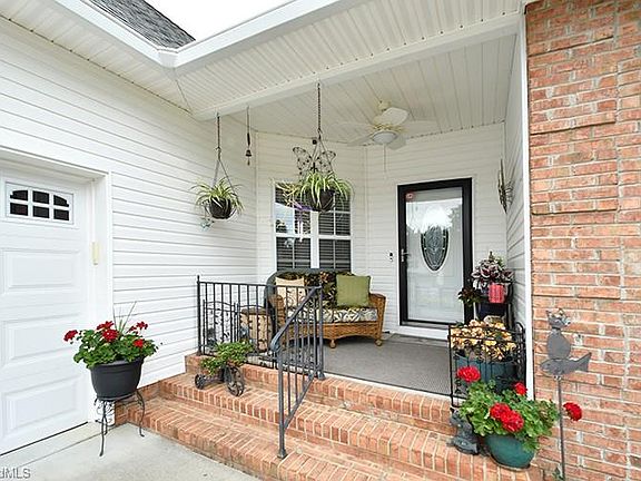 3rd image of 1905 Austin Place Ln