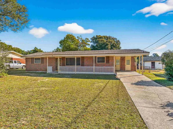 7130 Melba St, Pensacola, FL 32504