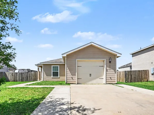 5835 Golden Cove Rd, Baytown, TX 77523
