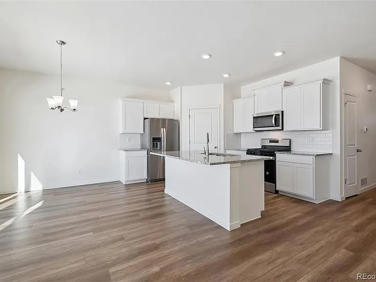 43137 Capilano Club Ct — Photo 9