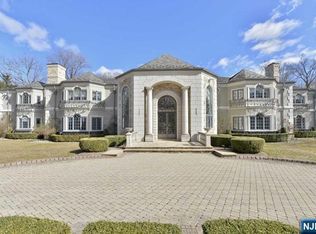 101 Fox Hedge Rd, Saddle River, NJ 07458