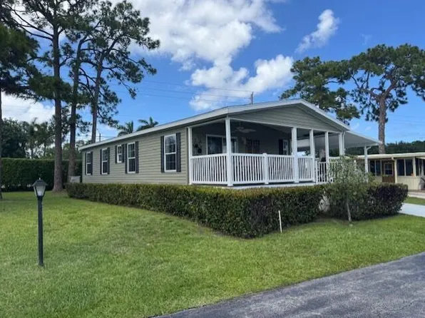 4209 Royal Manor Boulevard #136, Boynton Beach, FL 33436