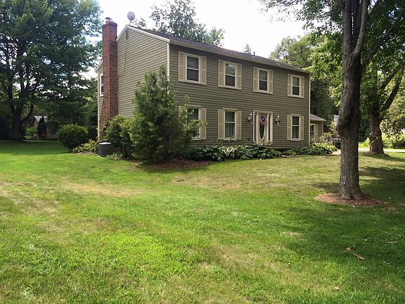 2nd image of 60 Keswick Dr
