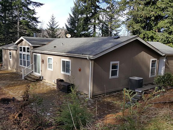4th image of 537 NW Skyline Dr