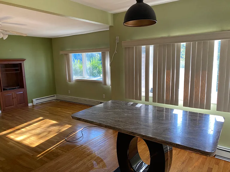51 E Walnut St #1 — Photo 2