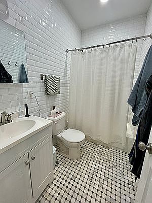 4th image of 55 Ten Eyck St APT 1R