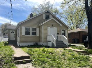 210 N 41st St #210, Belleville, IL 62226
