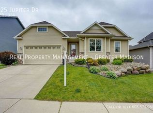 525 Jupiter Dr, Madison, WI 53718