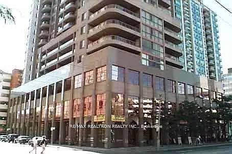 736 Bay St #2106 — Photo 1