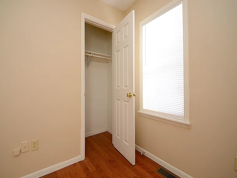 5918 Sahler St — Photo 18