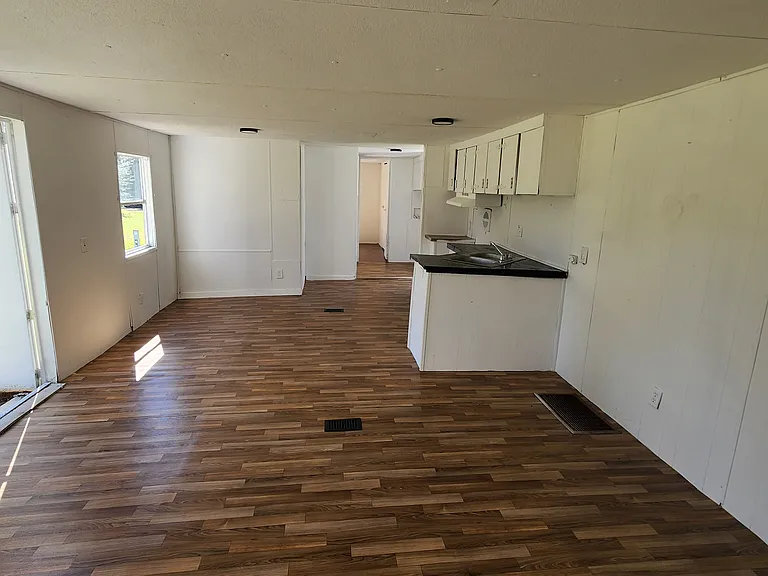 923 Mercedes St #18 — Photo 5