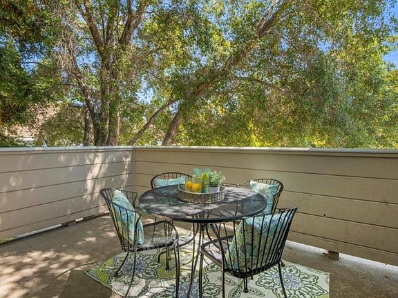 3rd image of 2885 Buena Crest Ct