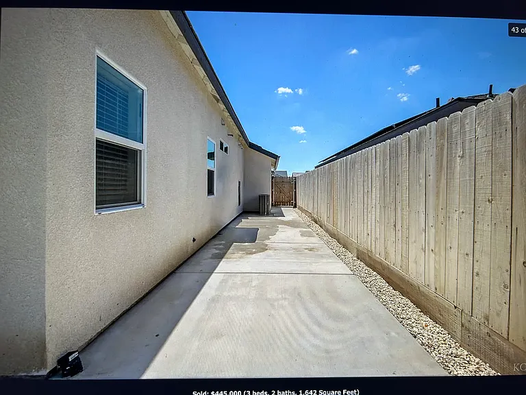 2146 W Escher Dr — Photo 3