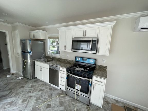 2nd image of 561 E Burleigh Blvd #Tt60