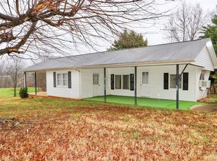 1041 Red Clay Dr, Yadkinville, NC 27055
