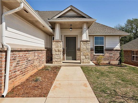 5th image of 905 Dahlia Ln