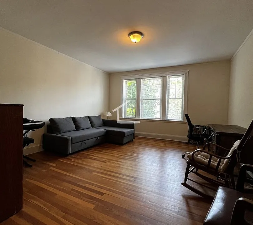 103 Chester St #B2