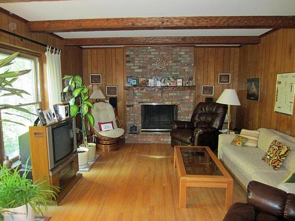 3rd image of 210 Richdale Rd