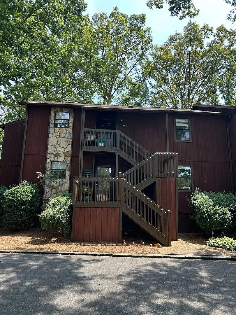 602 Aspen Place — Photo 1