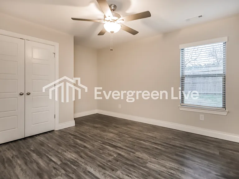 605 E Osage Trce — Photo 3