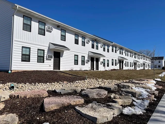 2 bed, 950 sqft, $1,095 — Photo 4